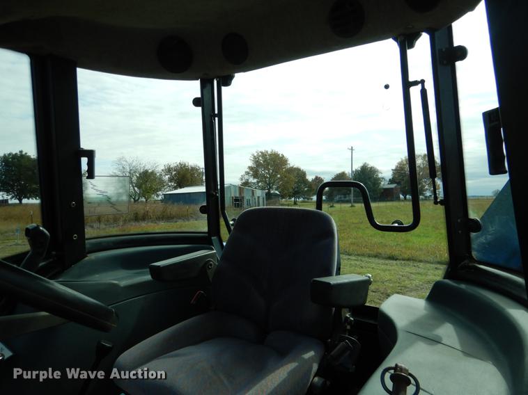 image for item DF2100 New Holland TD75D tractor