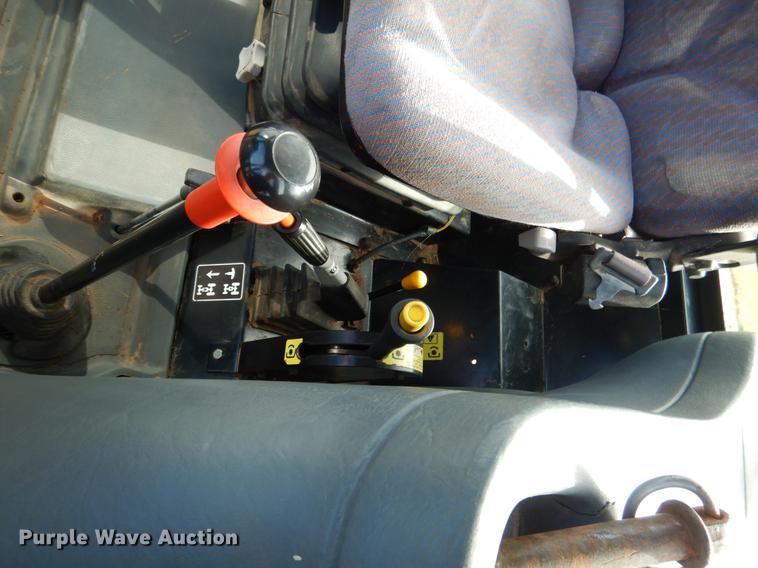 image for item DF2100 New Holland TD75D tractor