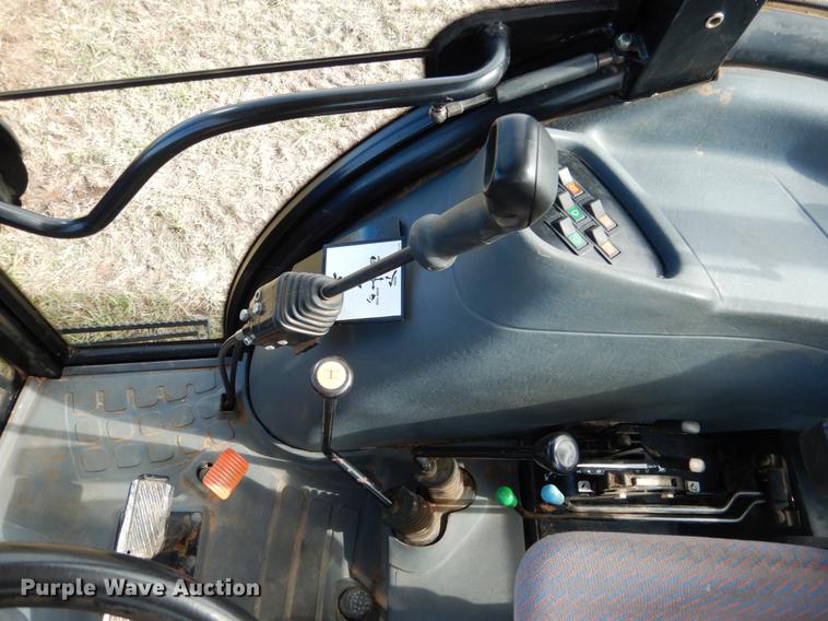 image for item DF2100 New Holland TD75D tractor