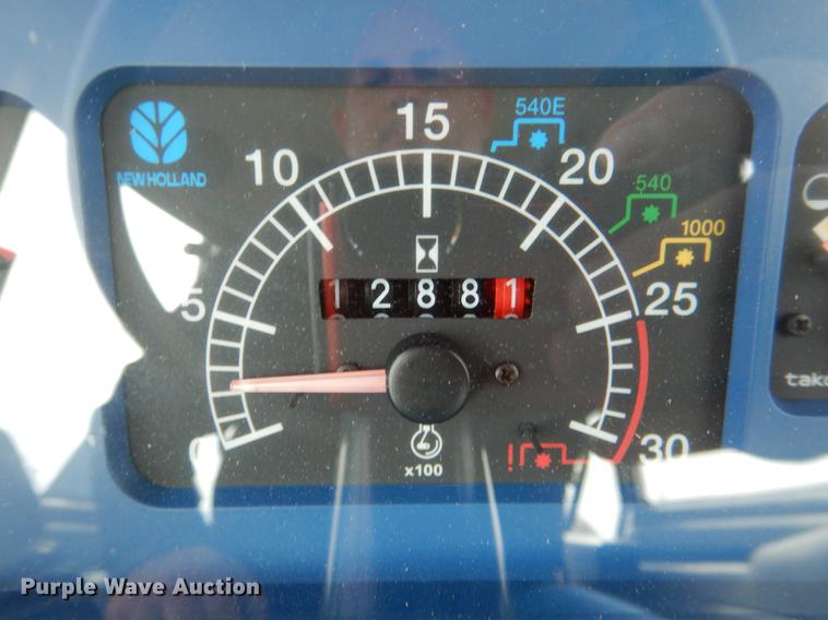 image for item DF2100 New Holland TD75D tractor