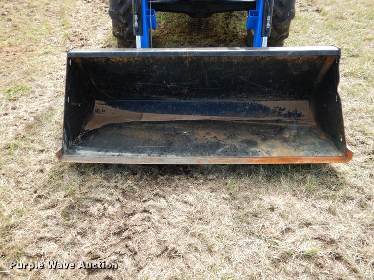 image for item DF2100 New Holland TD75D tractor