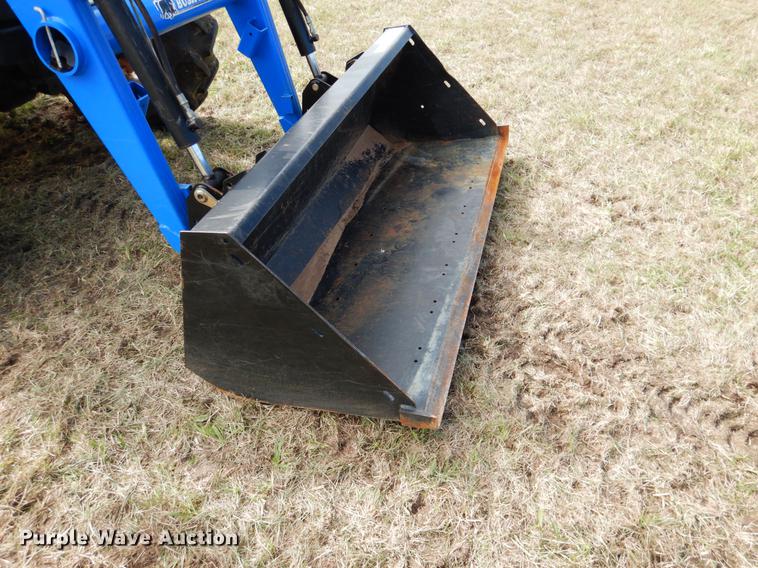 image for item DF2100 New Holland TD75D tractor