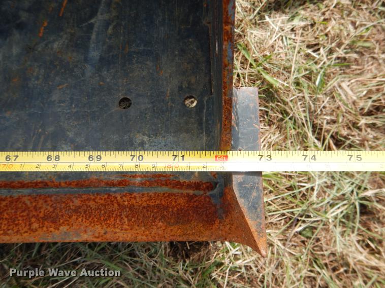 image for item DF2100 New Holland TD75D tractor