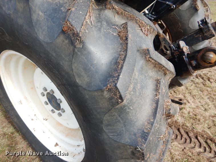 image for item DF2100 New Holland TD75D tractor