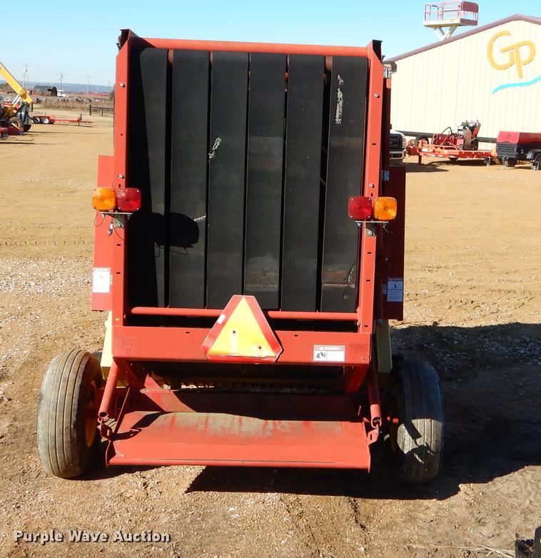 image for item EW9688 1998 New Holland 644 round baler