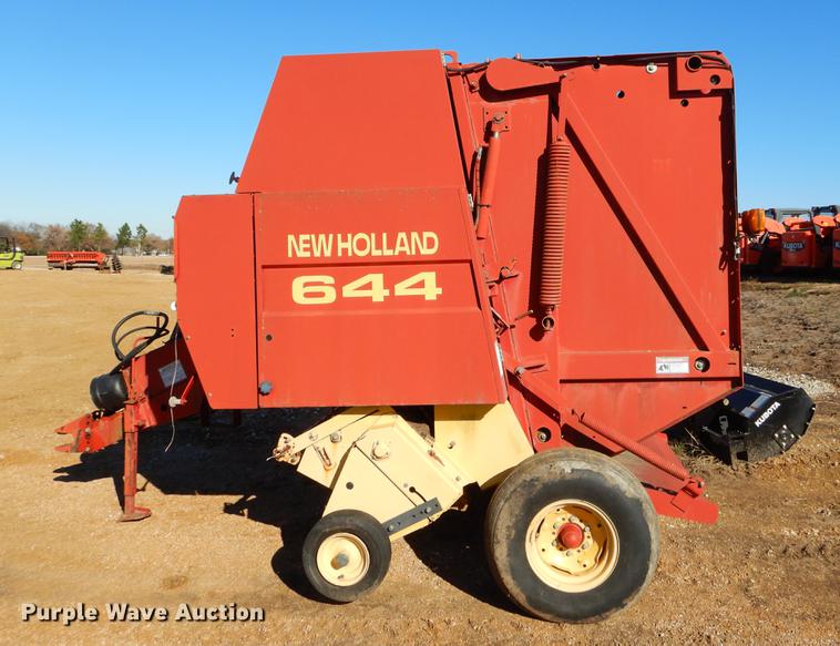 image for item EW9688 1998 New Holland 644 round baler