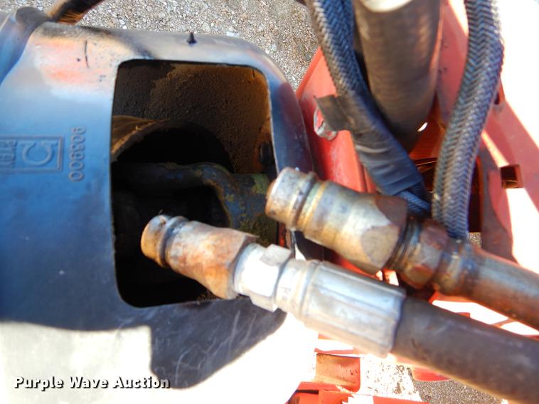 image for item EW9688 1998 New Holland 644 round baler