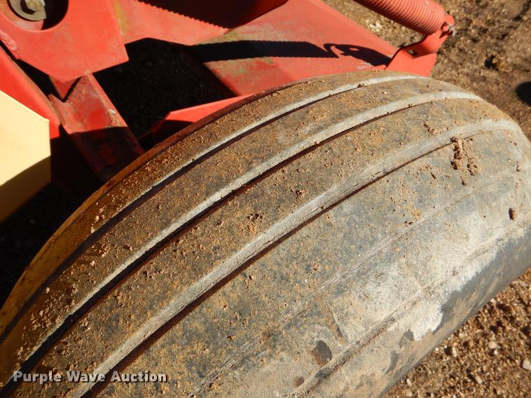 image for item EW9688 1998 New Holland 644 round baler