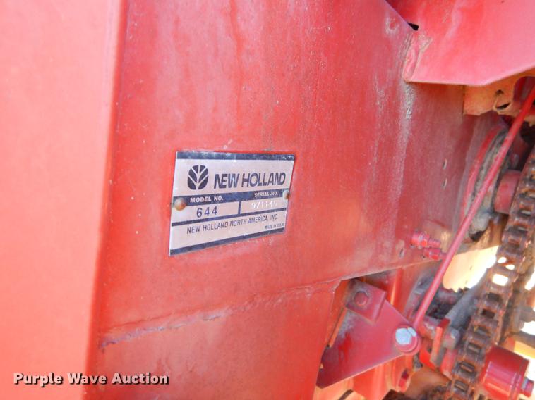 image for item EW9688 1998 New Holland 644 round baler