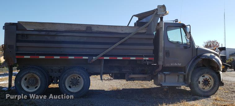 image for item AV9481 2008 Freightliner Business Class M2 dump truck