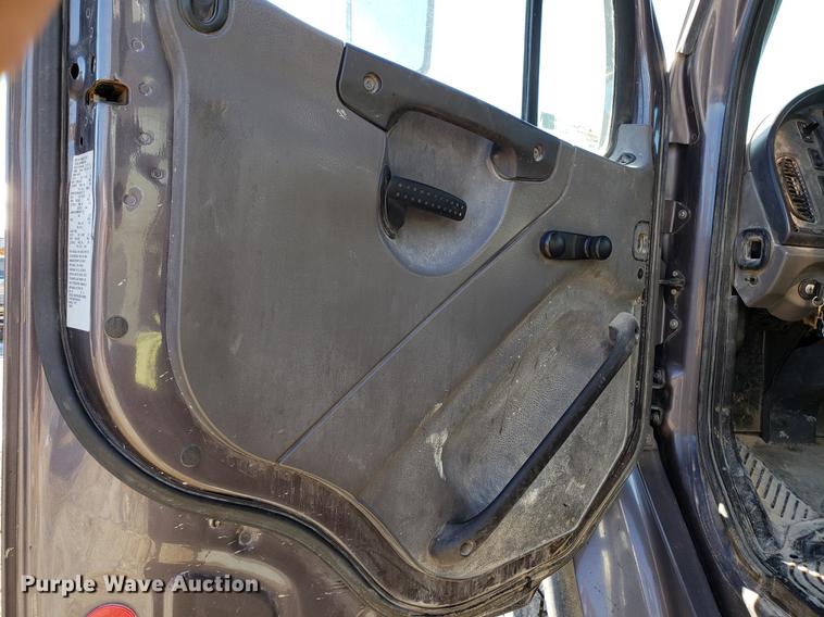 image for item AV9481 2008 Freightliner Business Class M2 dump truck