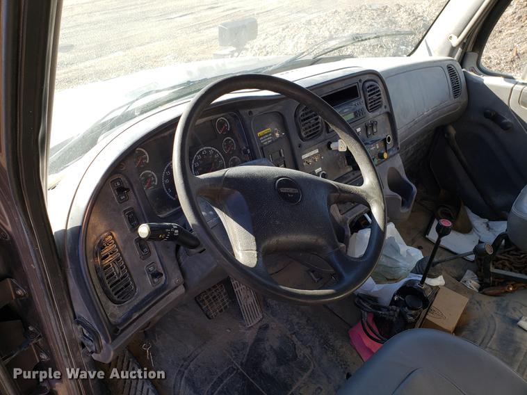 image for item AV9481 2008 Freightliner Business Class M2 dump truck