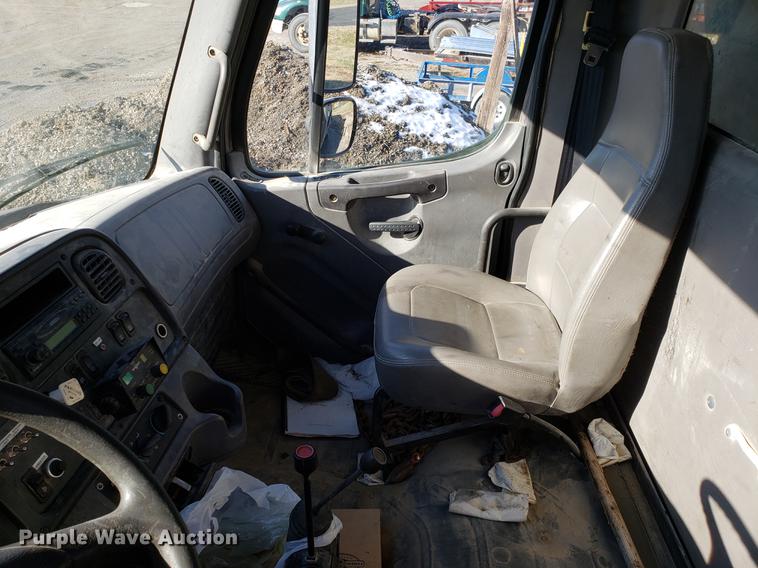 image for item AV9481 2008 Freightliner Business Class M2 dump truck