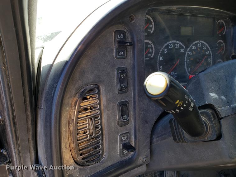 image for item AV9481 2008 Freightliner Business Class M2 dump truck