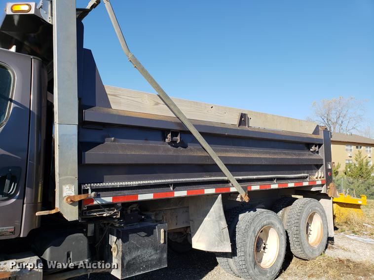 image for item AV9481 2008 Freightliner Business Class M2 dump truck