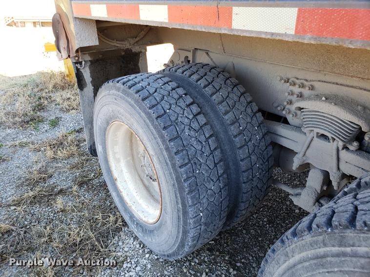 image for item AV9481 2008 Freightliner Business Class M2 dump truck