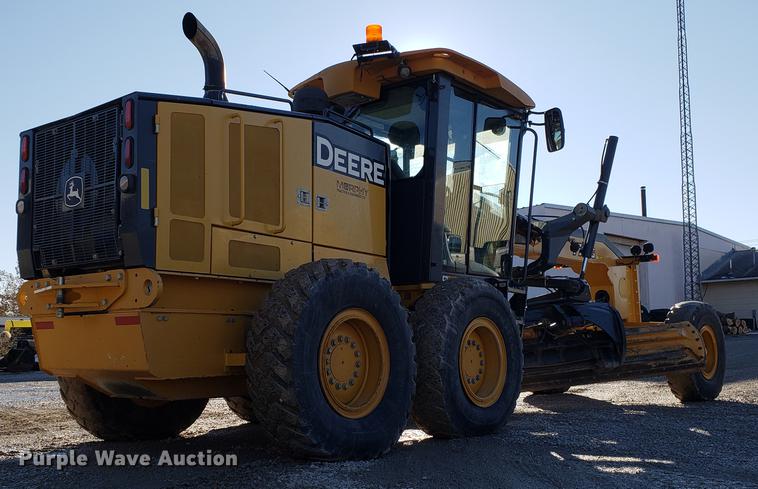 image for item AV9482 2011 John Deere 770G motor grader