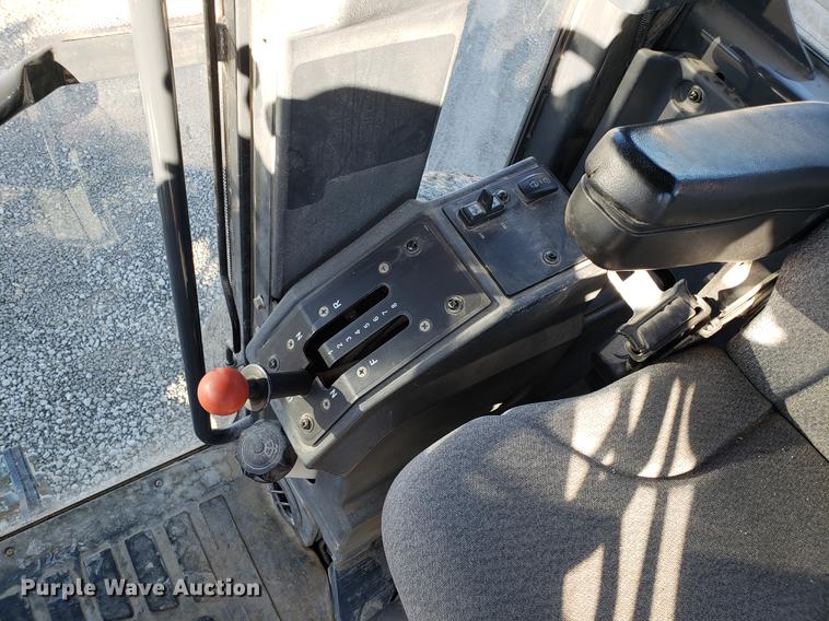 image for item AV9482 2011 John Deere 770G motor grader