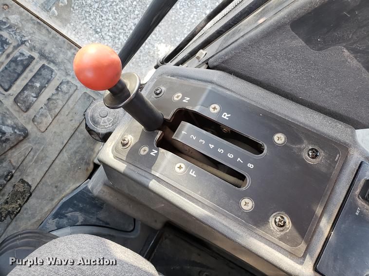 image for item AV9482 2011 John Deere 770G motor grader