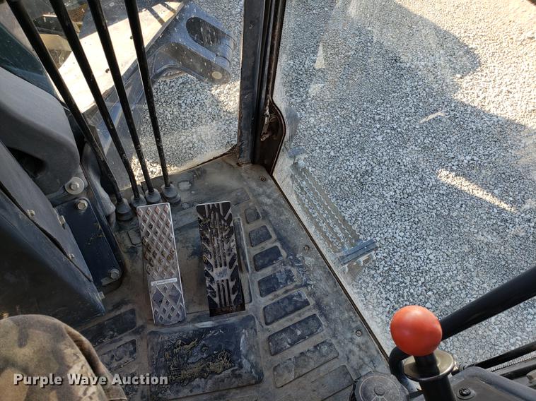 image for item AV9482 2011 John Deere 770G motor grader