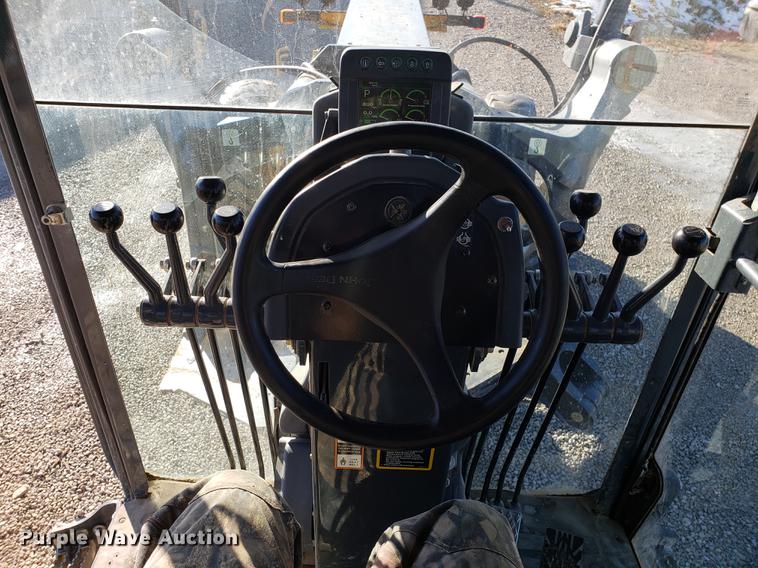 image for item AV9482 2011 John Deere 770G motor grader