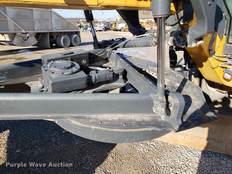 image for item AV9482 2011 John Deere 770G motor grader