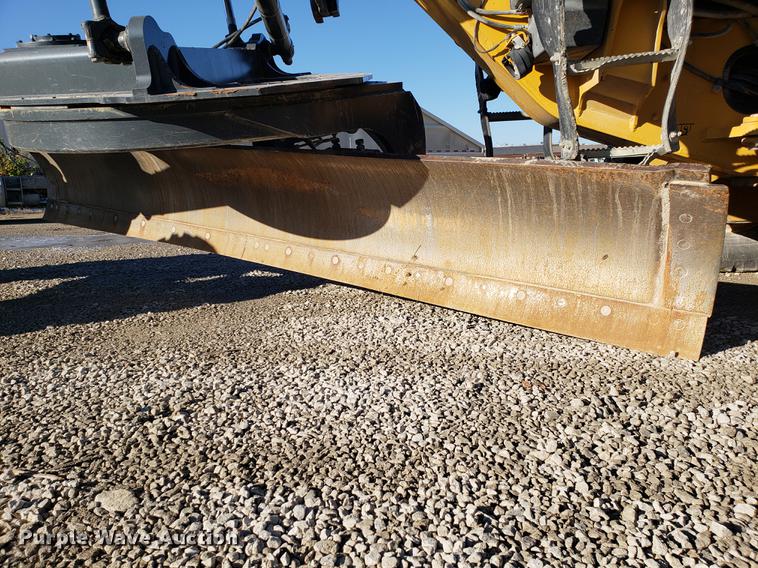 image for item AV9482 2011 John Deere 770G motor grader