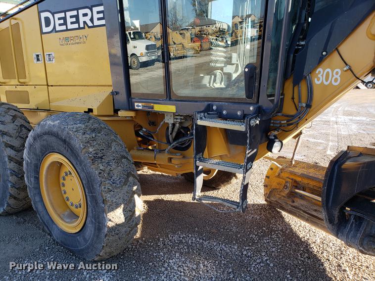 image for item AV9482 2011 John Deere 770G motor grader