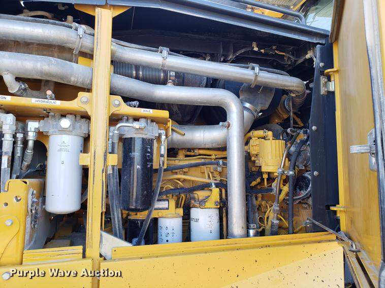 image for item AV9482 2011 John Deere 770G motor grader