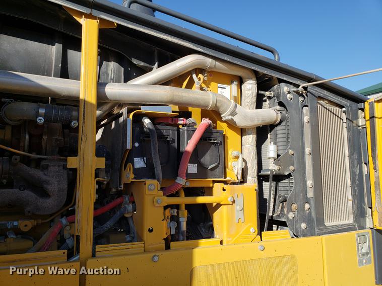 image for item AV9482 2011 John Deere 770G motor grader