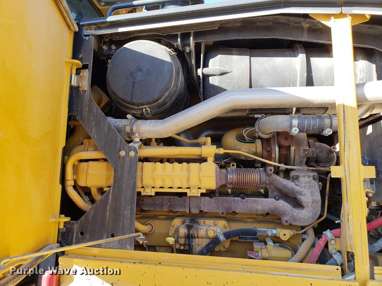 image for item AV9482 2011 John Deere 770G motor grader