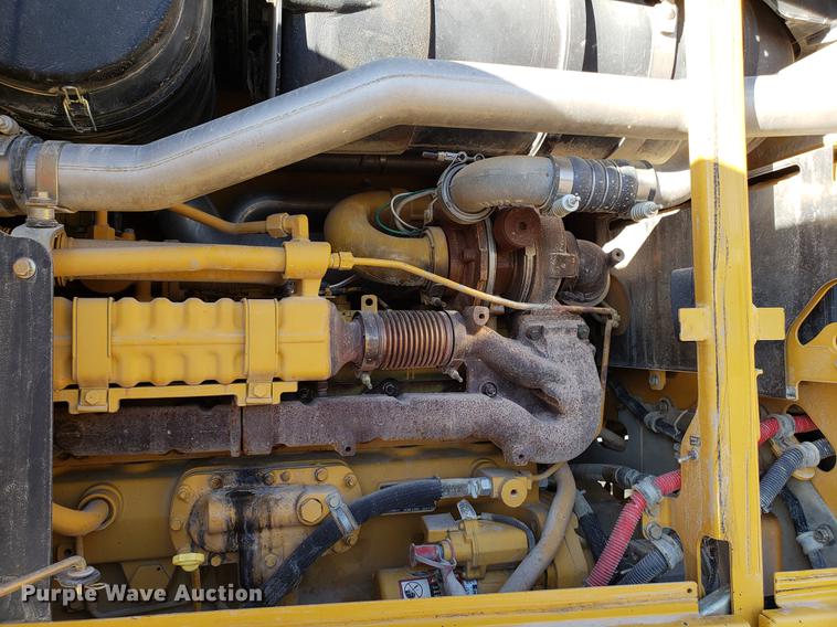 image for item AV9482 2011 John Deere 770G motor grader