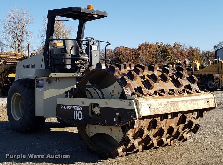 image for item AV9483 2000 Ingersoll Rand 110D Pro-Pac series single drum vibratory roller