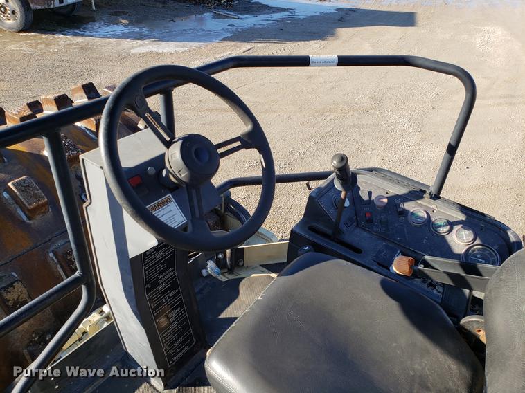 image for item AV9483 2000 Ingersoll Rand 110D Pro-Pac series single drum vibratory roller