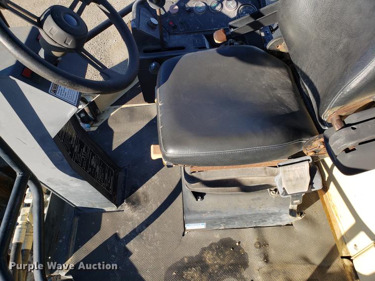 image for item AV9483 2000 Ingersoll Rand 110D Pro-Pac series single drum vibratory roller