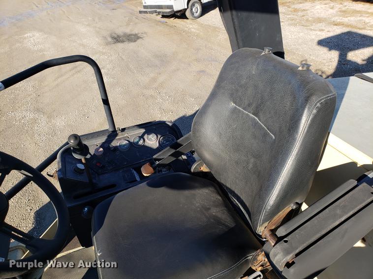 image for item AV9483 2000 Ingersoll Rand 110D Pro-Pac series single drum vibratory roller