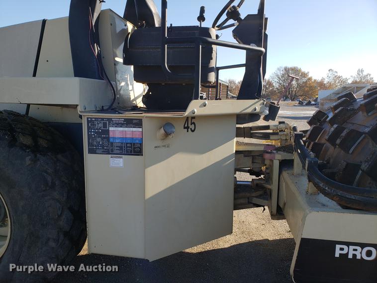 image for item AV9483 2000 Ingersoll Rand 110D Pro-Pac series single drum vibratory roller