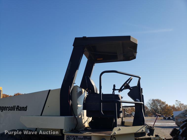 image for item AV9483 2000 Ingersoll Rand 110D Pro-Pac series single drum vibratory roller