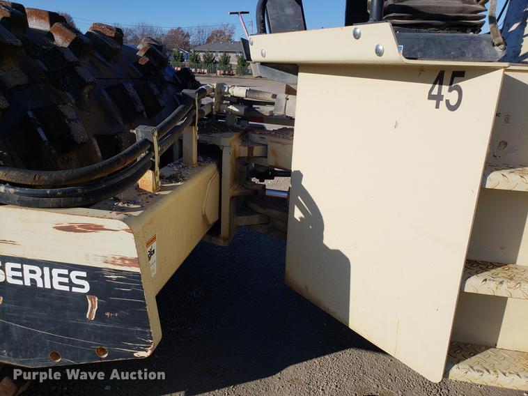 image for item AV9483 2000 Ingersoll Rand 110D Pro-Pac series single drum vibratory roller