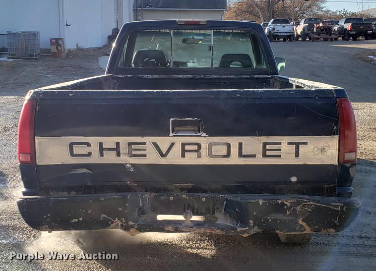 image for item AV9484 1994 Chevrolet C1500 pickup truck