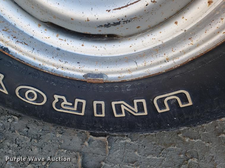 image for item AV9484 1994 Chevrolet C1500 pickup truck