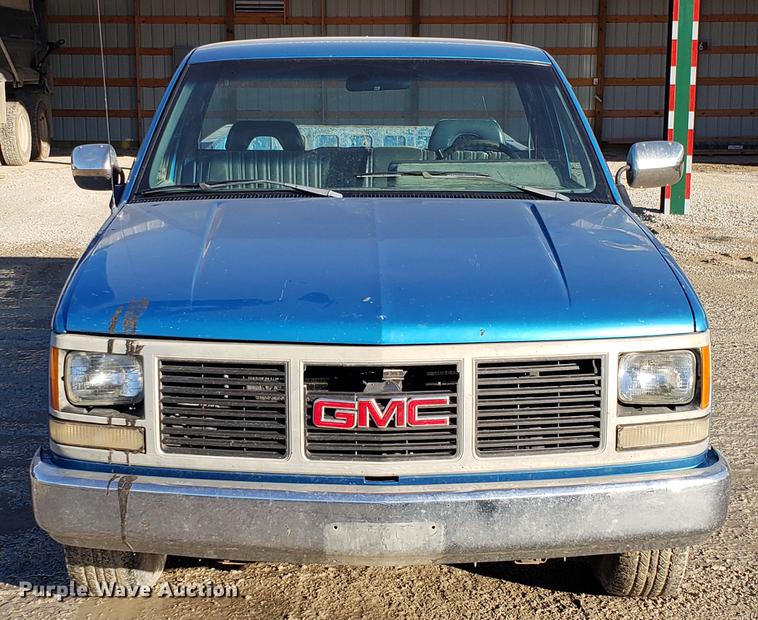 image for item AV9485 1992 GMC 1500 pickup truck