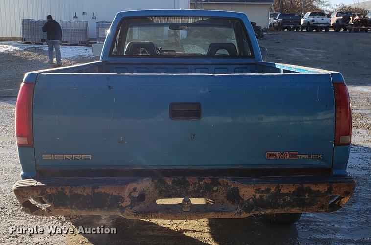 image for item AV9485 1992 GMC 1500 pickup truck