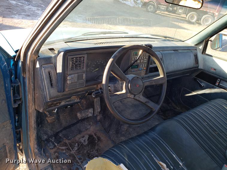 image for item AV9485 1992 GMC 1500 pickup truck