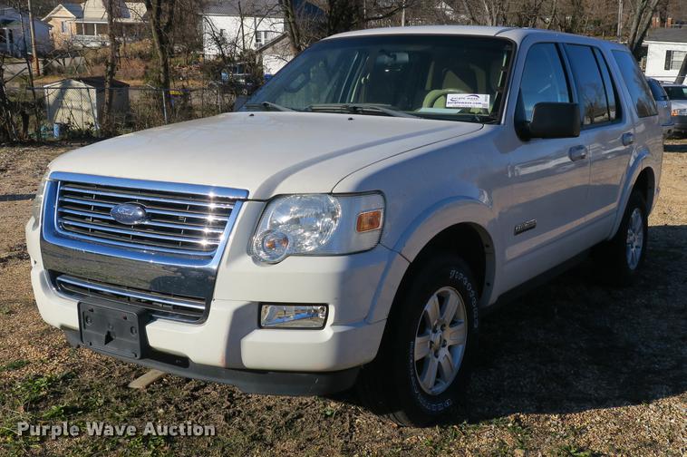image for item DB8933 2008 Ford Explorer SUV