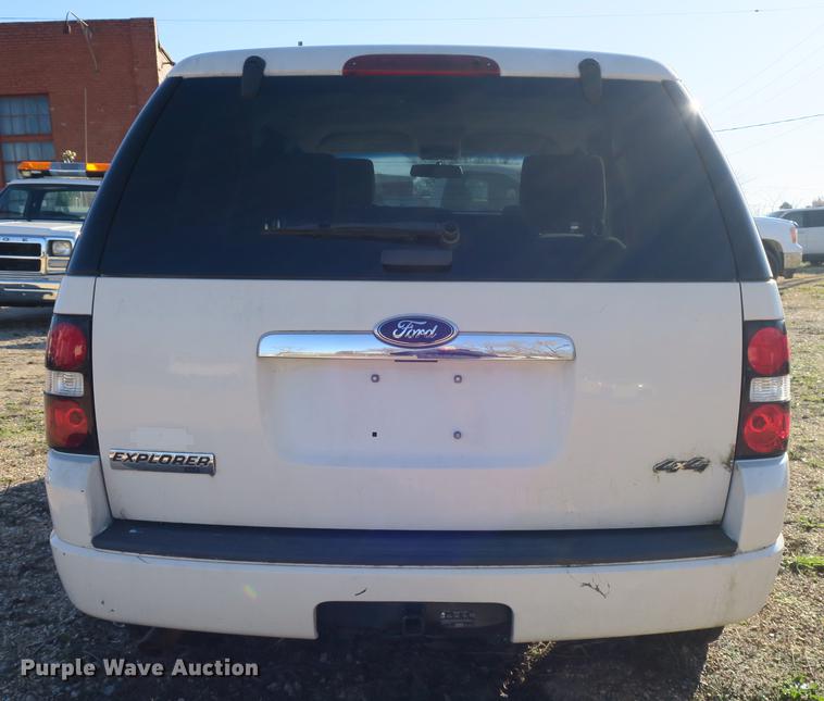 image for item DB8933 2008 Ford Explorer SUV
