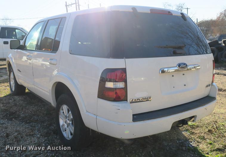 image for item DB8933 2008 Ford Explorer SUV