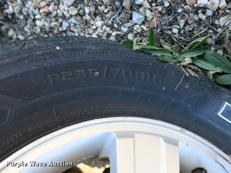 image for item DB8933 2008 Ford Explorer SUV