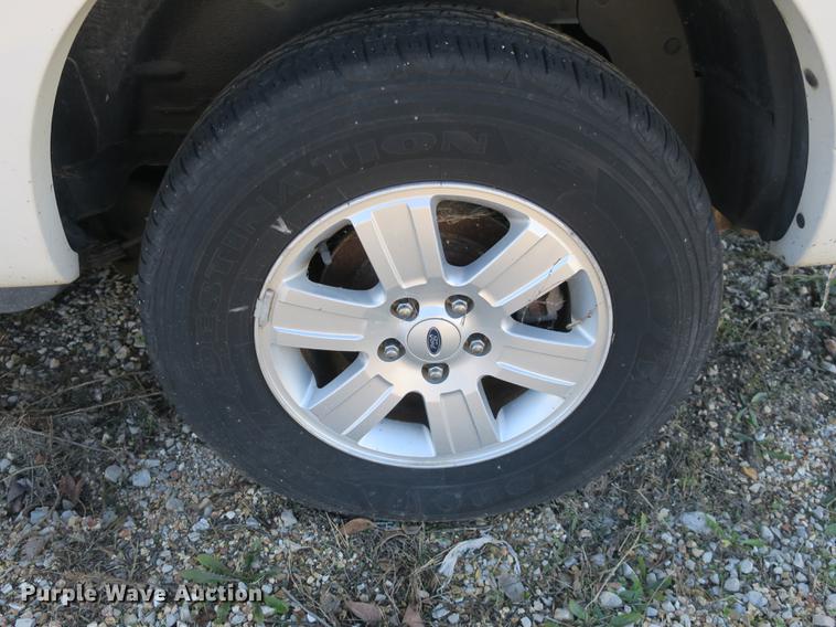 image for item DB8933 2008 Ford Explorer SUV