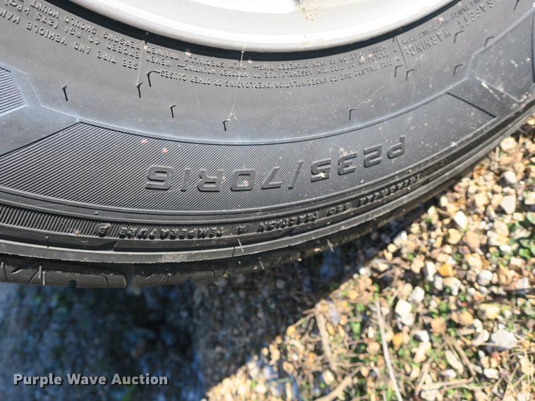 image for item DB8933 2008 Ford Explorer SUV